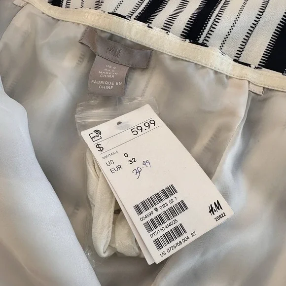 NWT H&M Chic Strapless Jumper Size 0 Wide Leg Crop Black White Striped Belted - Picture 3 of 9